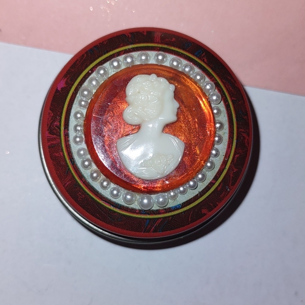 Pill Box w/ Cameo on Lid
